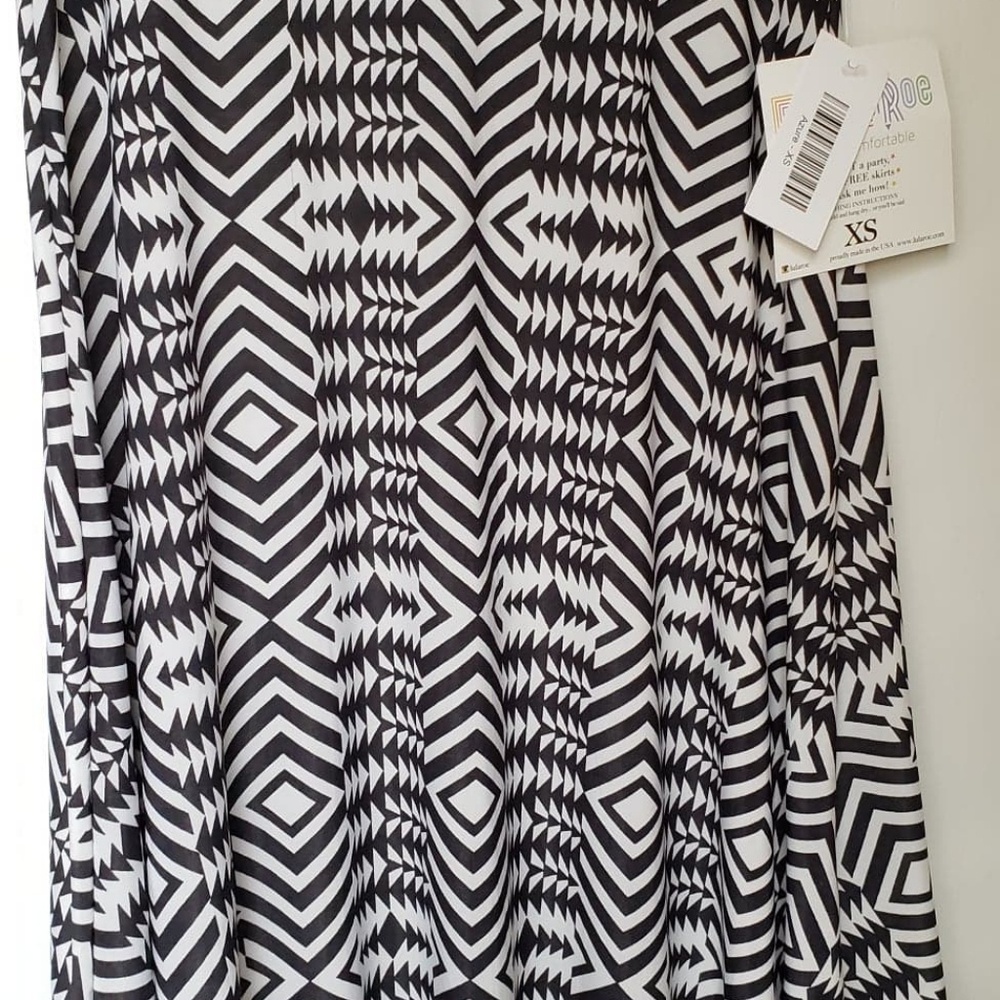 5 NEW XS Lula Roe Azure Skirts